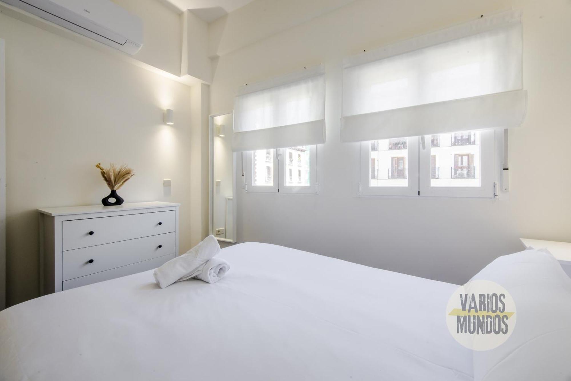 Confortable Apt Para 3 Pax A 1 Min De Gran Via Madrid Exteriör bild