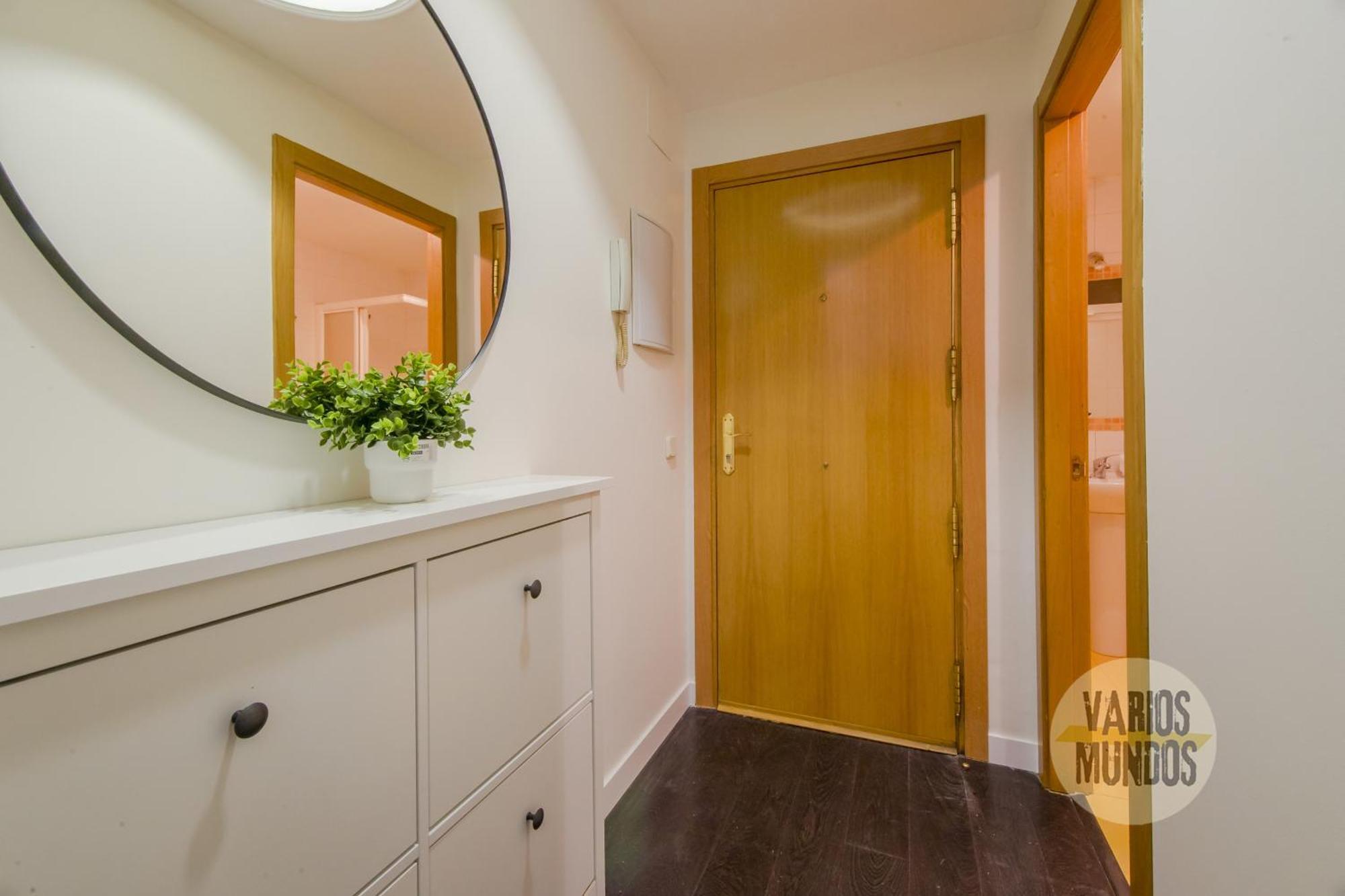 Confortable Apt Para 3 Pax A 1 Min De Gran Via Madrid Exteriör bild