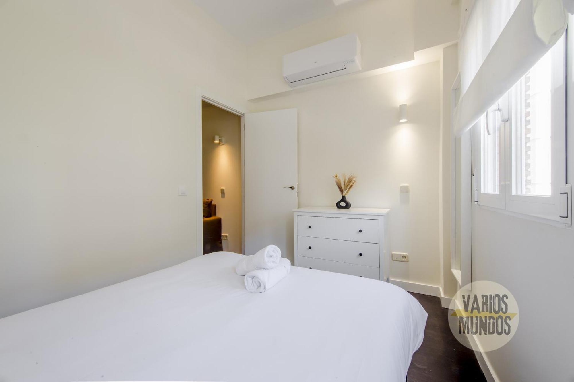 Confortable Apt Para 3 Pax A 1 Min De Gran Via Madrid Exteriör bild
