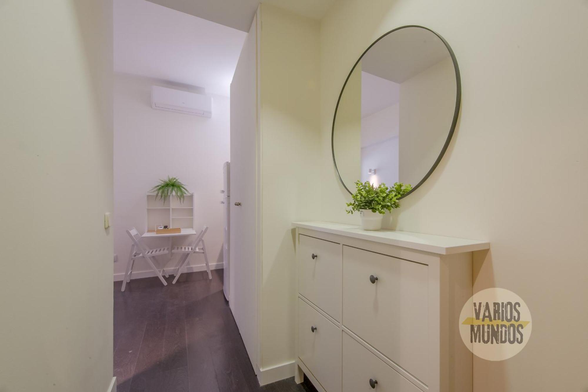 Confortable Apt Para 3 Pax A 1 Min De Gran Via Madrid Exteriör bild